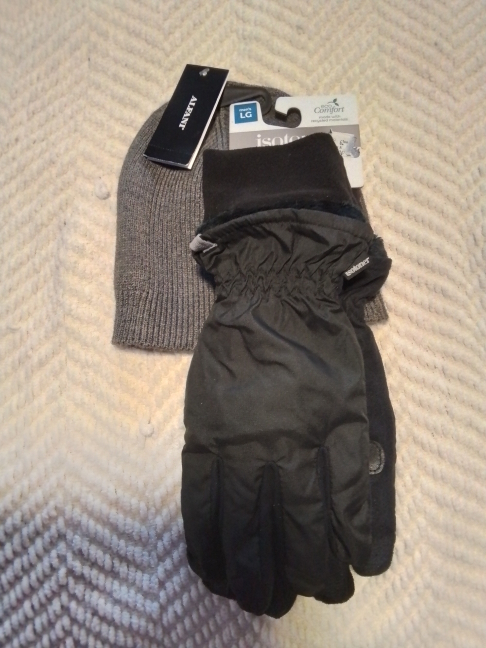 isotoner Men's Black Gloves with Gray Knit Beanie Set